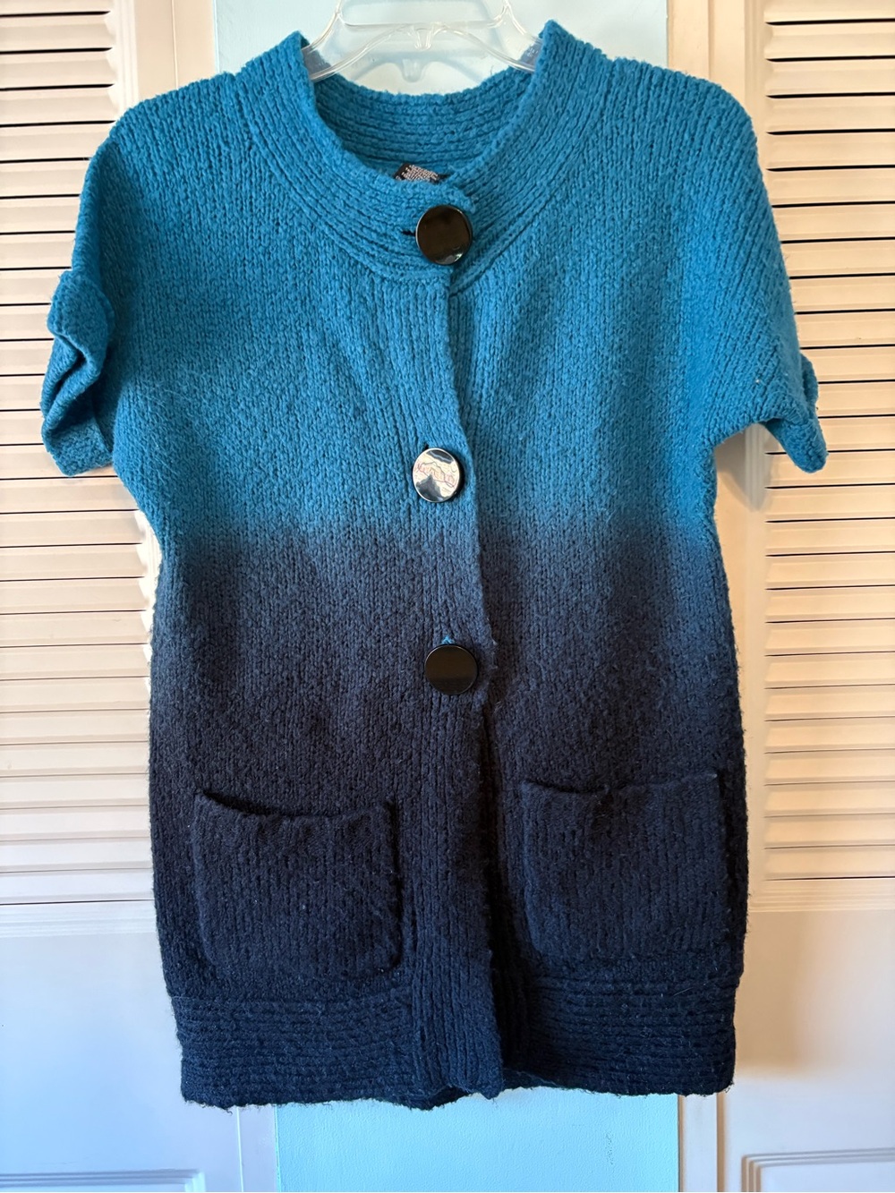 Very pretty ombré sweater with black buttons